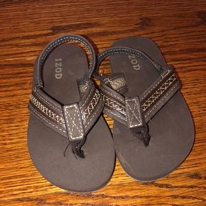 Izod toddler Sandals